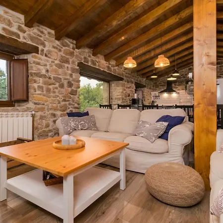 Chalet Pasiega El Ojal *